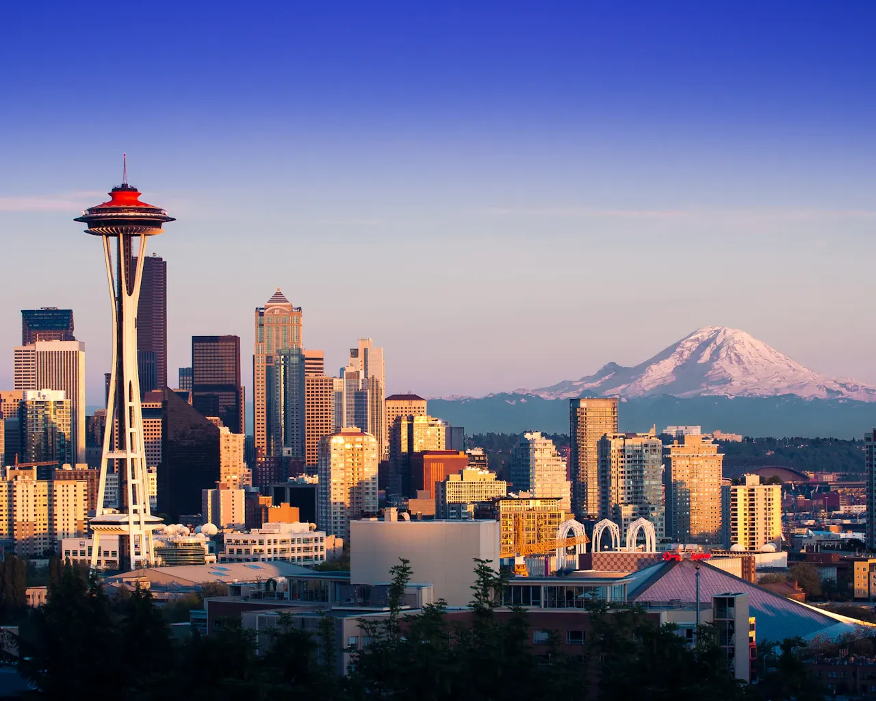 Seattle skyline with the Space Needle and Mount Rainier